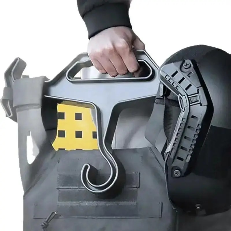 Wytrzymały wieszak na kamizelk – Heavy Equipment Armor recenzja i cena